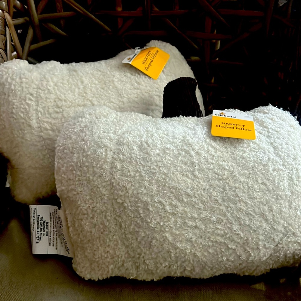 New 2 Harvest Shaped Pumpinks Pillows NWT Unique